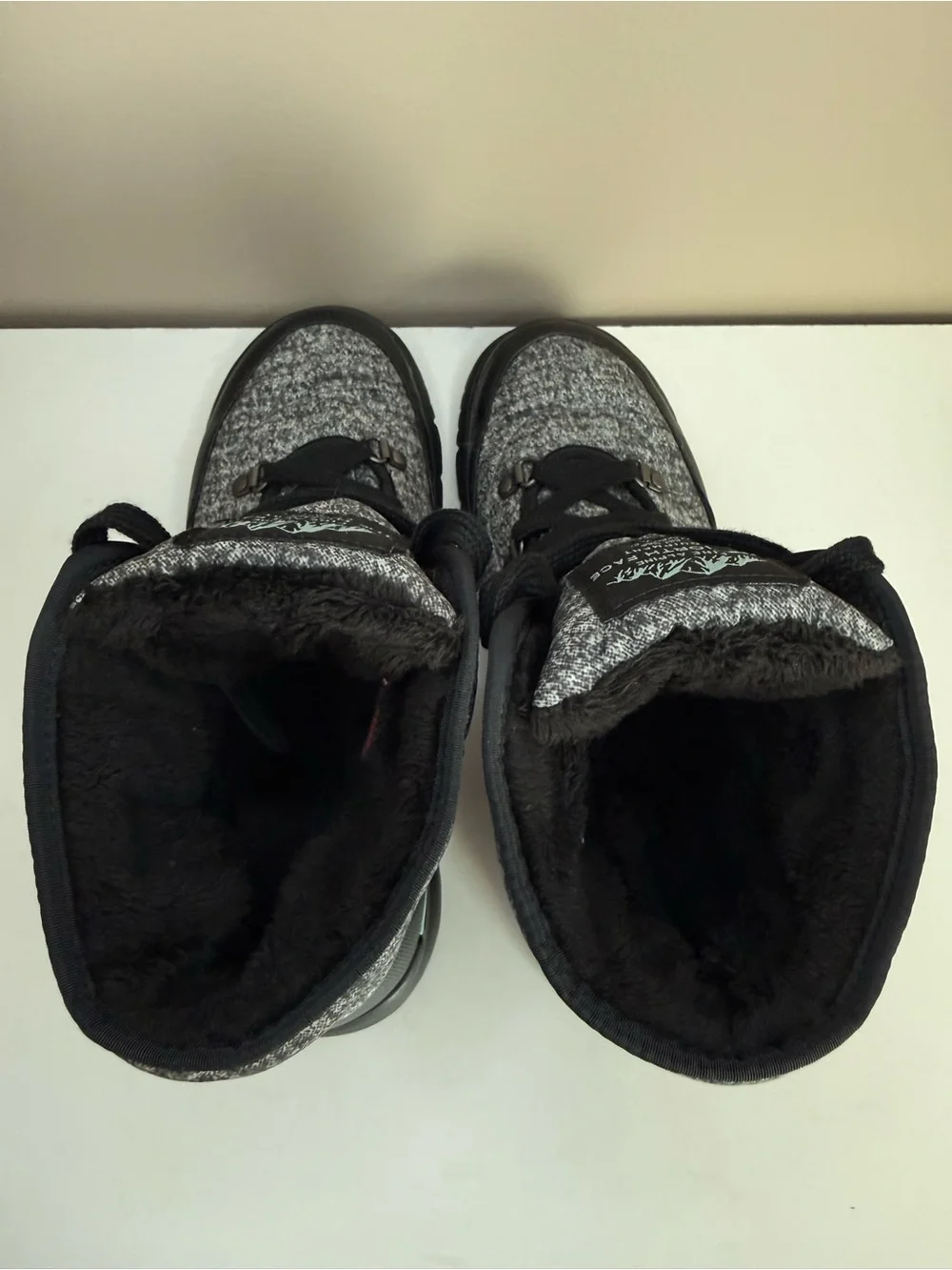 The North Face Women's ThermoBall Lace II Boot‎ Black Grey Puffer Lace-up Size 8